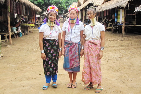 maehongson loop tour, chiang mai to maehongson loop tour, maehongson tours, baan huai sertao, longneck village baan huai sertao