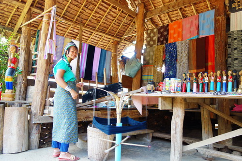 baan nam phiang din, baan nam piang din, baan huay pu keng, baan huai pu keng, long neck village