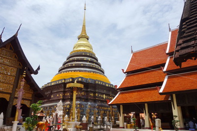 private tour lamphun and lampang