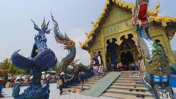 wat rong suea ten, rong suea ten temple, blue temple chiang rai, wat rong suea ten chiang rai