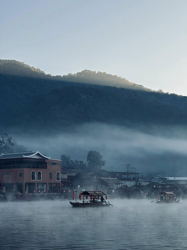 ban rak thai, baan rak thai, ban rak thai mae hong son, ban rak thai maehongson