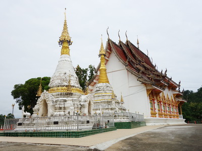 wat phra that chom chaeng, wat phrathat chom chaeng, phra that chom chaeng temple, phrathat chom chaeng temple