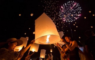 chiang mai khomloy sky lanterns, chiang mai khomloy sky lanterns festival 2018, sky lanterns festival 2019, yi peng 2019, yi peng festival, yi peng festival 2019
