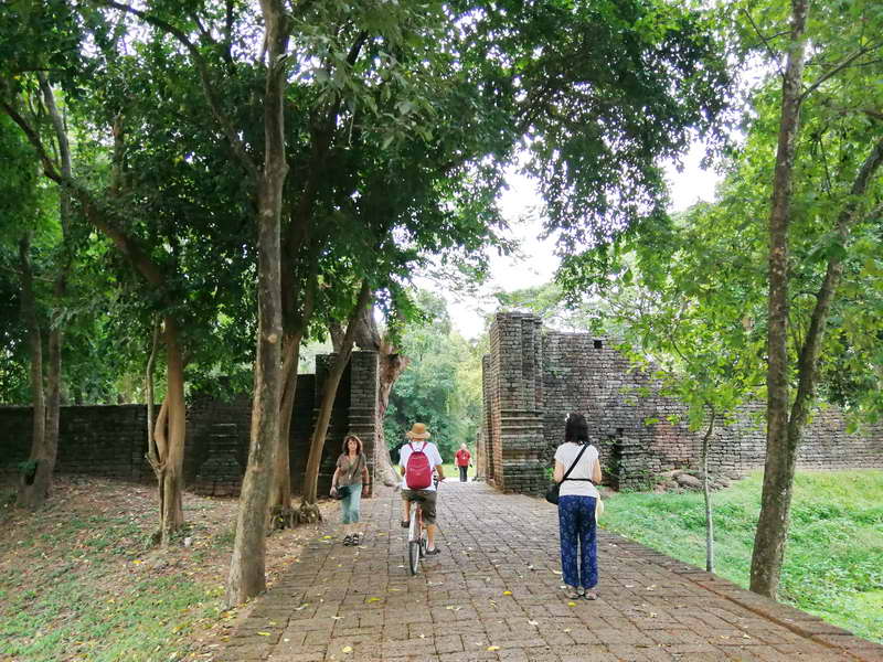 srisatchanalai historical park, srisatchanalai, srisatchanalai sukhothai