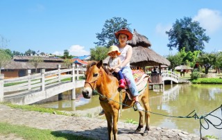 chainease village, santichon village, half day trip in pai, pai half day tour, half day tour in pai, tour pai, budget tour in pai, pai join in group tour, tour in pai