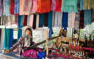 long neck village in pai, karen long neck in pai, pai nature tour, day tour in pai, tour pai, budget tour in pai, pai join in group tour, tour in pai