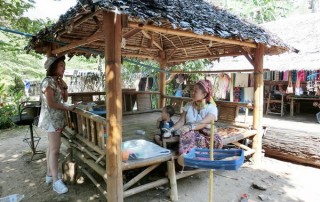 long neck village in pai, karen long neck in pai, pai nature tour, day tour in pai, tour pai, budget tour in pai, pai join in group tour, tour in pai