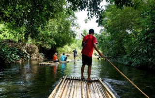 pai bamboo rafting, bamboo rafting in pai, bamboo rafting along pai river