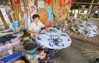 san kamphaeng village, san kamphaeng handicraft village