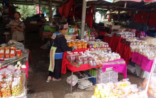 hmong market doi inthanon, doi inthanon national park, private tour doi inthanon national park, tour doi inthanon national park, inthanon national park, doi inthanon