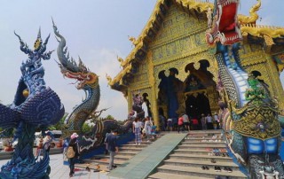 wat sue ten khun, rong sue temple, blue temple, private tour chiang rai, day tour chiang rai, chiang rai city tour, tour chiang rai