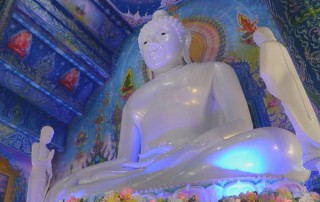 wat sue ten khun, rong sue temple, blue temple, private tour chiang rai, day tour chiang rai, chiang rai city tour, tour chiang rai