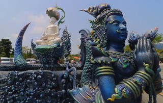 wat sue ten khun, rong sue temple, blue temple, private tour chiang rai, day tour chiang rai, chiang rai city tour, tour chiang rai