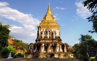 chiang mai city tour, private tour chiang mai, half day tour chiang mai, wat chiang man, wat chiang mun, chiang man temple, chiang mun temple
