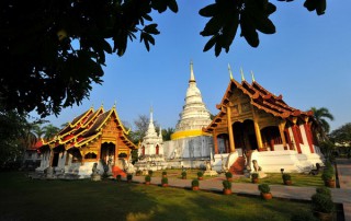 chiang mai city tour, private tour chiang mai, half day tour chiang mai, watphra singh, phra singh temple