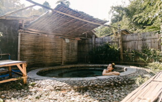 ban yang pu toh natural hot sprins, ban yang pu toh natural hot springs, ban yang pu toh hot spring, onsen hot spring ban yang pu toh, soaking and bathing in the natural hot spring pool