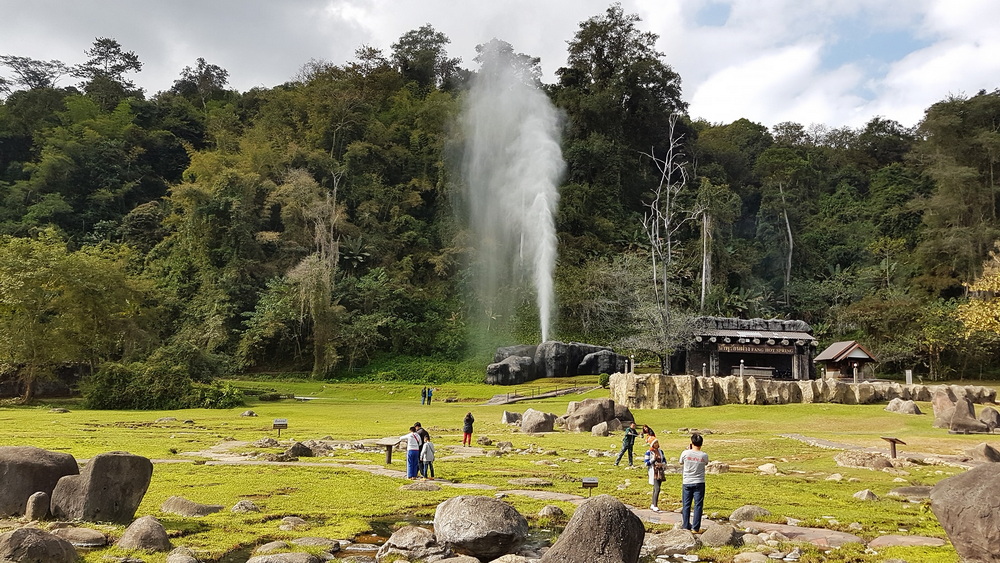 fang hot spring, fang hot springs, hot spring in chiang mai, chiang mai hot spring, hot spring attractions in chiang mai