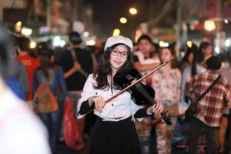 Student performances at Sunday Walking Street Chiang Mai